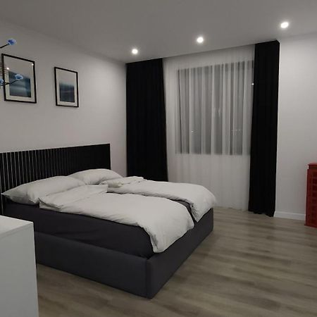 Durres City Apartment, City Center & Close To The Beach エクステリア 写真