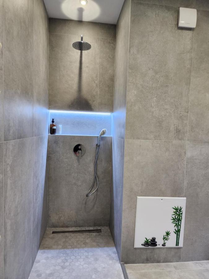 Durres City Apartment, City Center & Close To The Beach エクステリア 写真