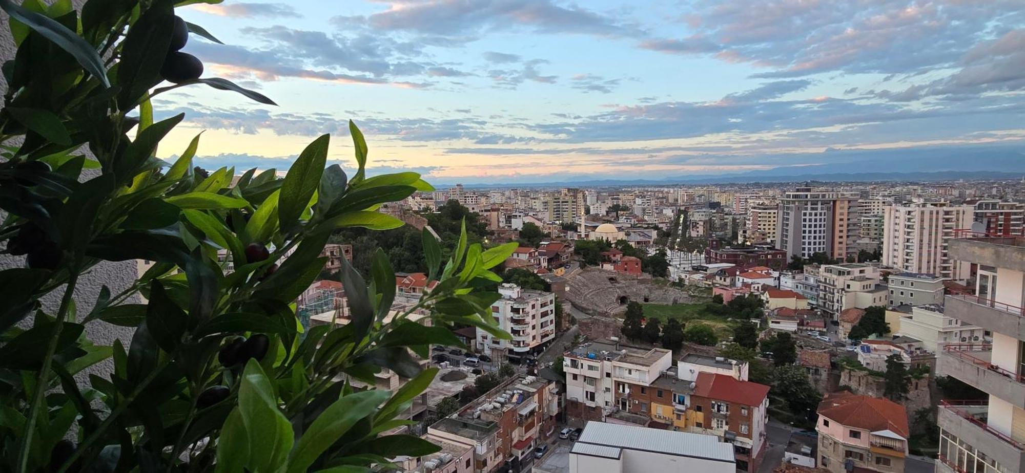 Durres City Apartment, City Center & Close To The Beach エクステリア 写真